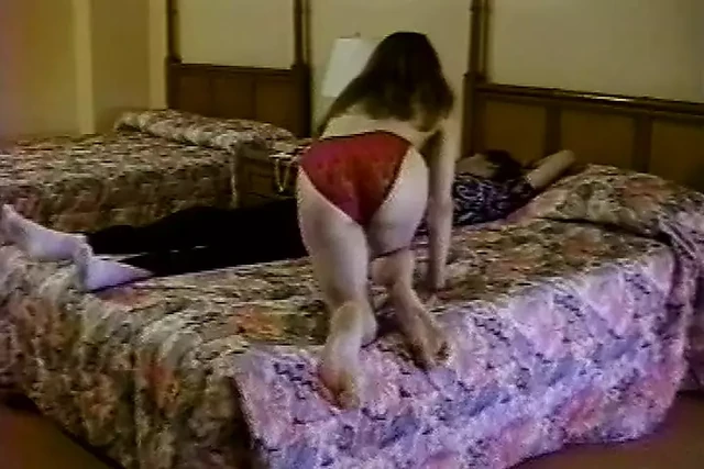 Teen loves to get her anal hole destroyed