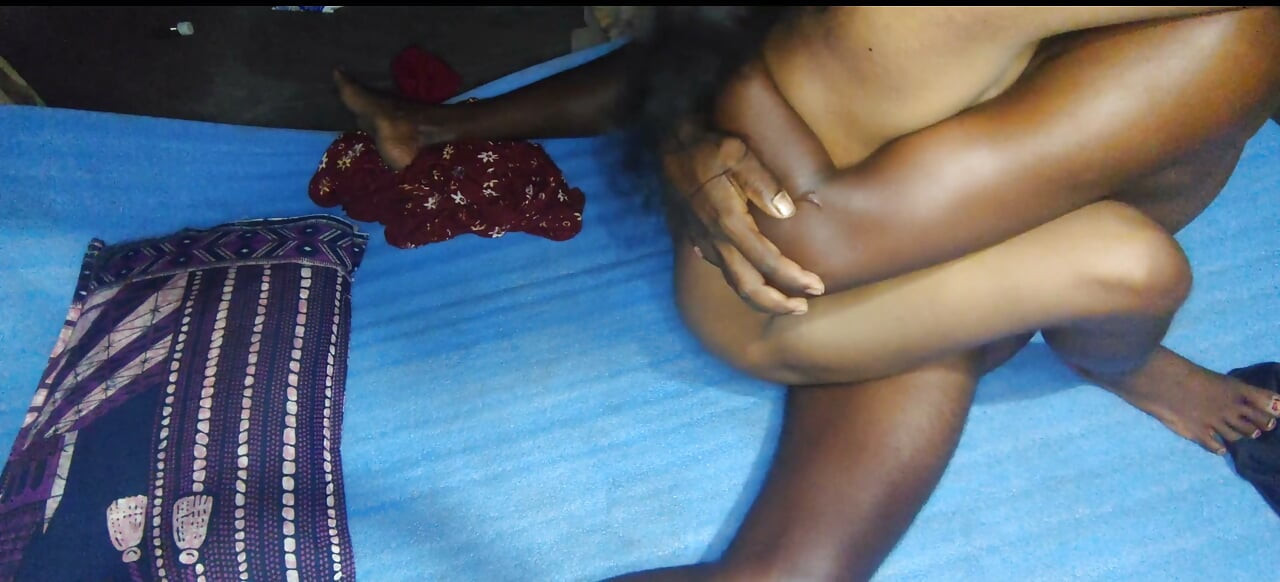Chica India Caliente Del Pueblo En Apretado Coño Al Aire Libre XXX Video, Chica India Del Pueblo Caliente Folla