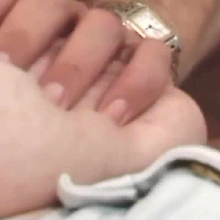 MILF montel berambut merah kongkek pepek bertiga