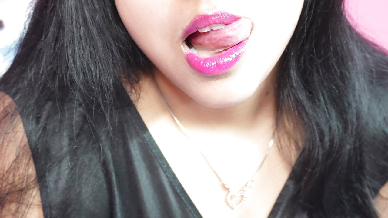 Bhabhi sucked my penis and water came out, how well does Bhabhi suck the penis, friend, better feeling.