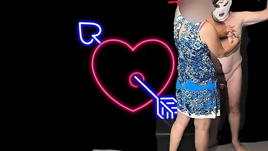 Зажимы на сосках моей сисси