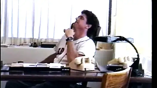 Vollbusige brünette in netzstrümpfen trixie Tyler genießt es, harte stange von Jeff coldwater zu reiten