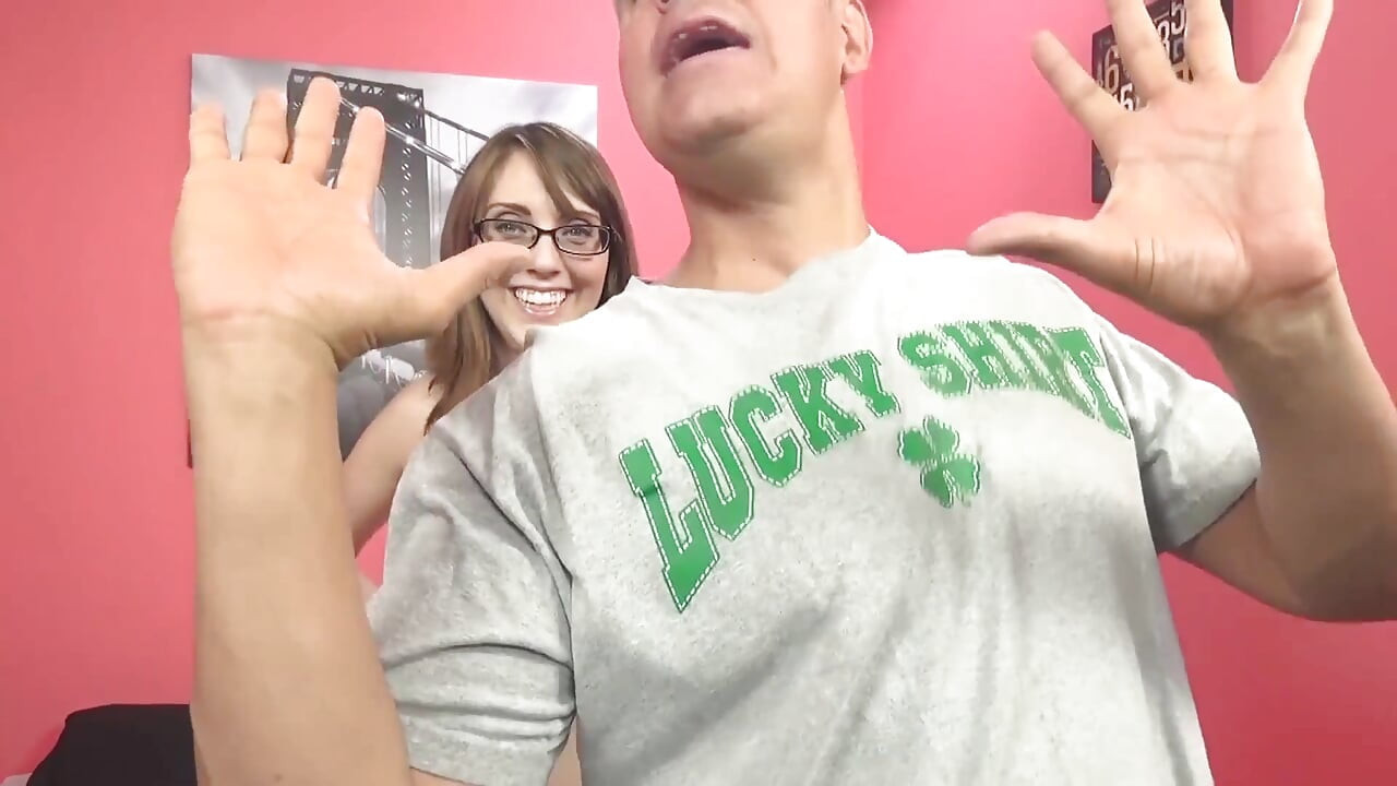 Spex teen with small tits gets jizzed in mouth after hard banging