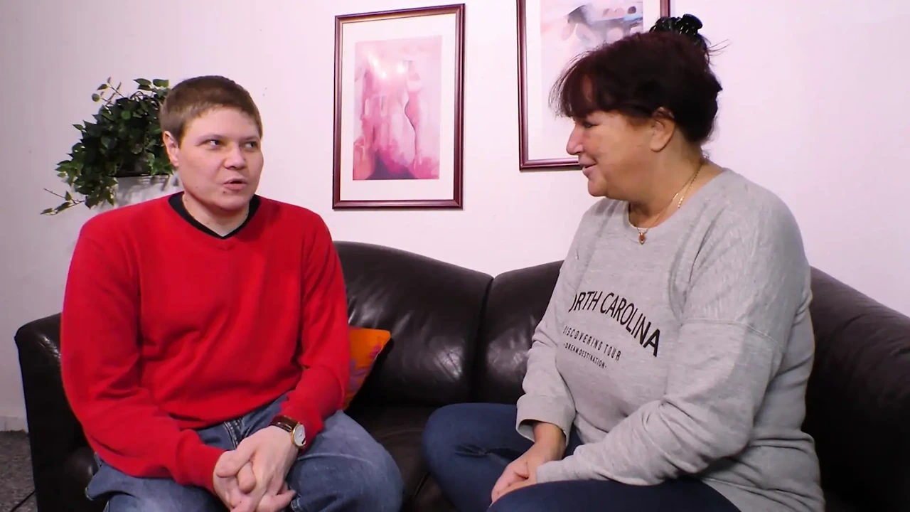 红发熟女吹箫并做爱