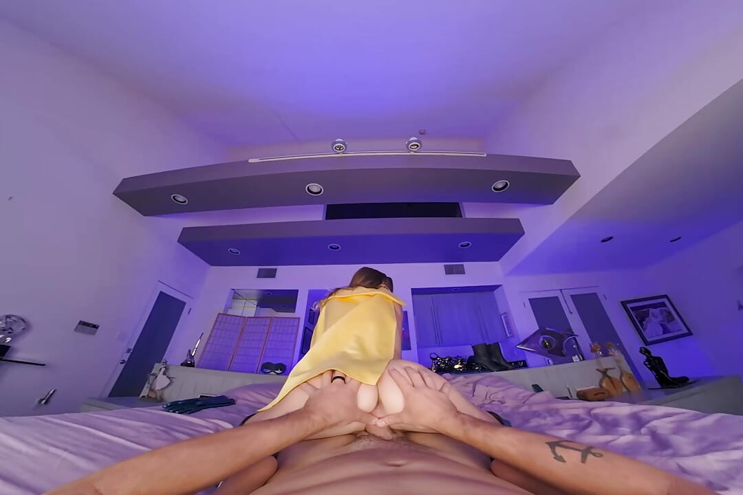 VRCosplayx Kenna James dok plava Blejzer otprema svog dečka za tebe