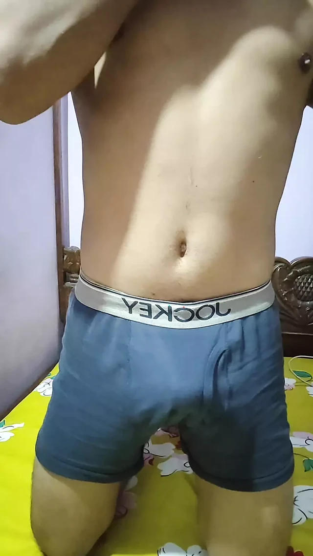 Gym boy masturbate