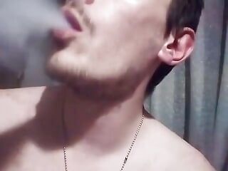Il mio video solitario di me che fumo