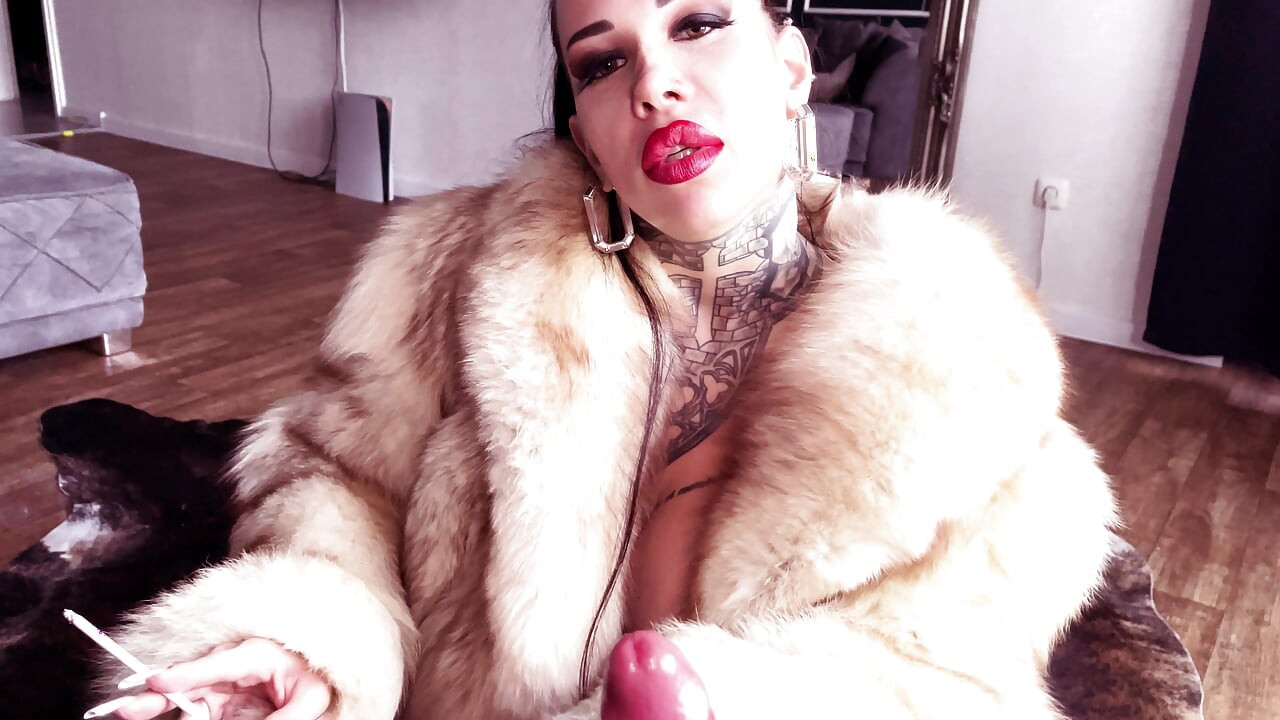 POV Blowjobs With Smoker