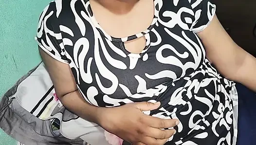 Mereka menyetubuhi uang sewa kamar selama tiga bulan dalam sehari.