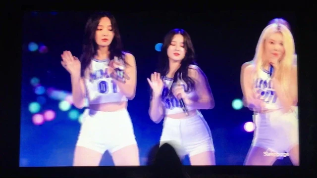 MOMOLAND Nancy Cum Tribute 4