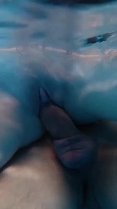 Sexo, mentiras y piscina | Clip 2