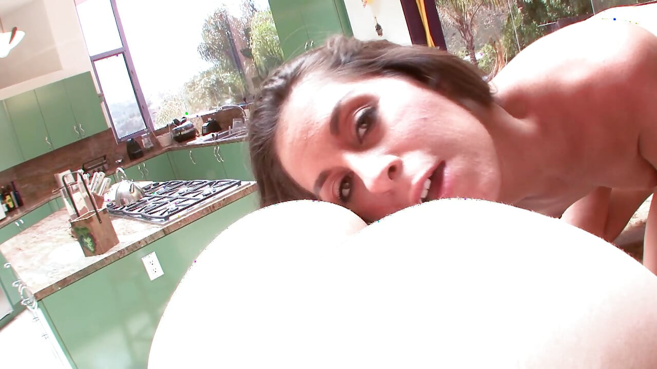 Lezbijska ljubav - najbolji način korištenja kuhinje