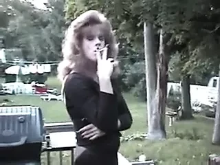 danielle smokes