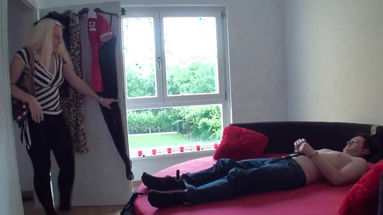 Trénink sezení na obličeji pro otrokyně