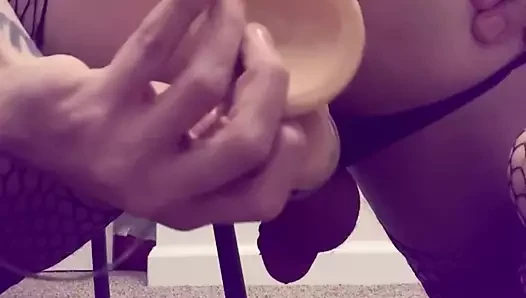 Korkak daha fazla yapay penis eğlence