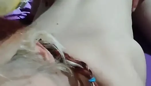 Ateşli itaatkar orta yaşlı seksi kadın sert sikişiyor ve götüne ve amına boşalıyor