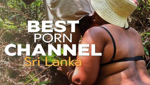 Шри-Ланкийская юная пара рискованный публичный секс с хуищем - Roshelcam