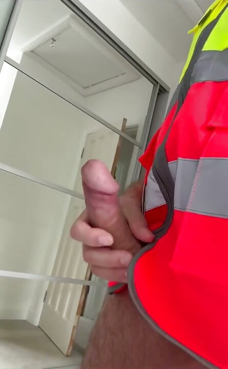 Nu mă pot opri din a mă juca cu mine