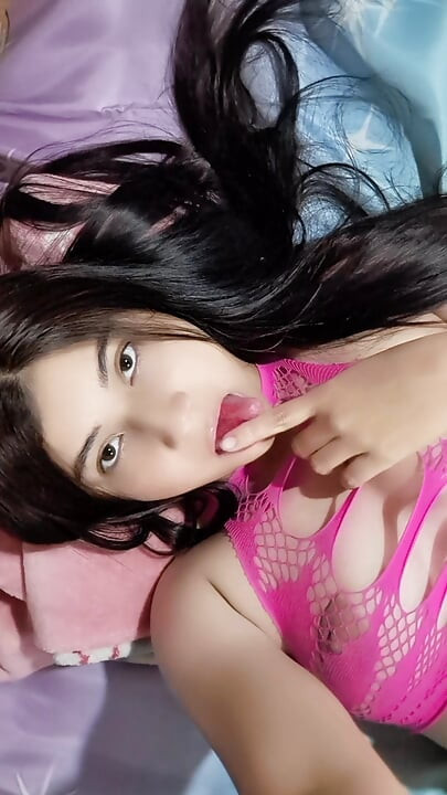 Casi Me Vengo Adentro de su VAGINA APRETADA! La Tiene Bien Cerradita!