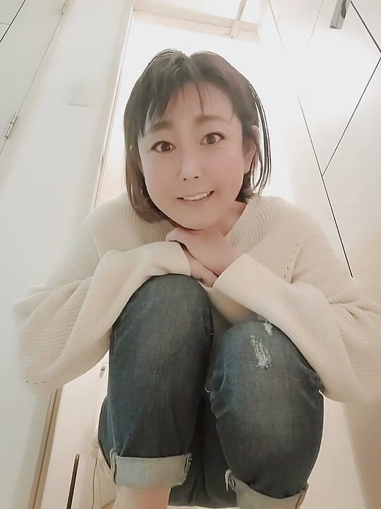 Mature Woman's Daily Life Toilet