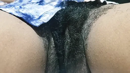 Memek penggoda yang belum dicukur, rekaman seks tante seksi dengan memek berbulu
