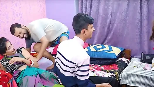 Hintli kadın grup seks yapıyor