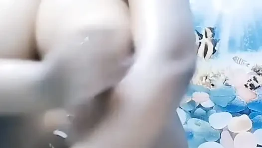 Desi homemade sexy showered big boobs