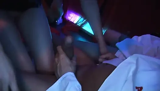Olgun hatun büyük zenci yarağıyla grup seksten döl damlıyor