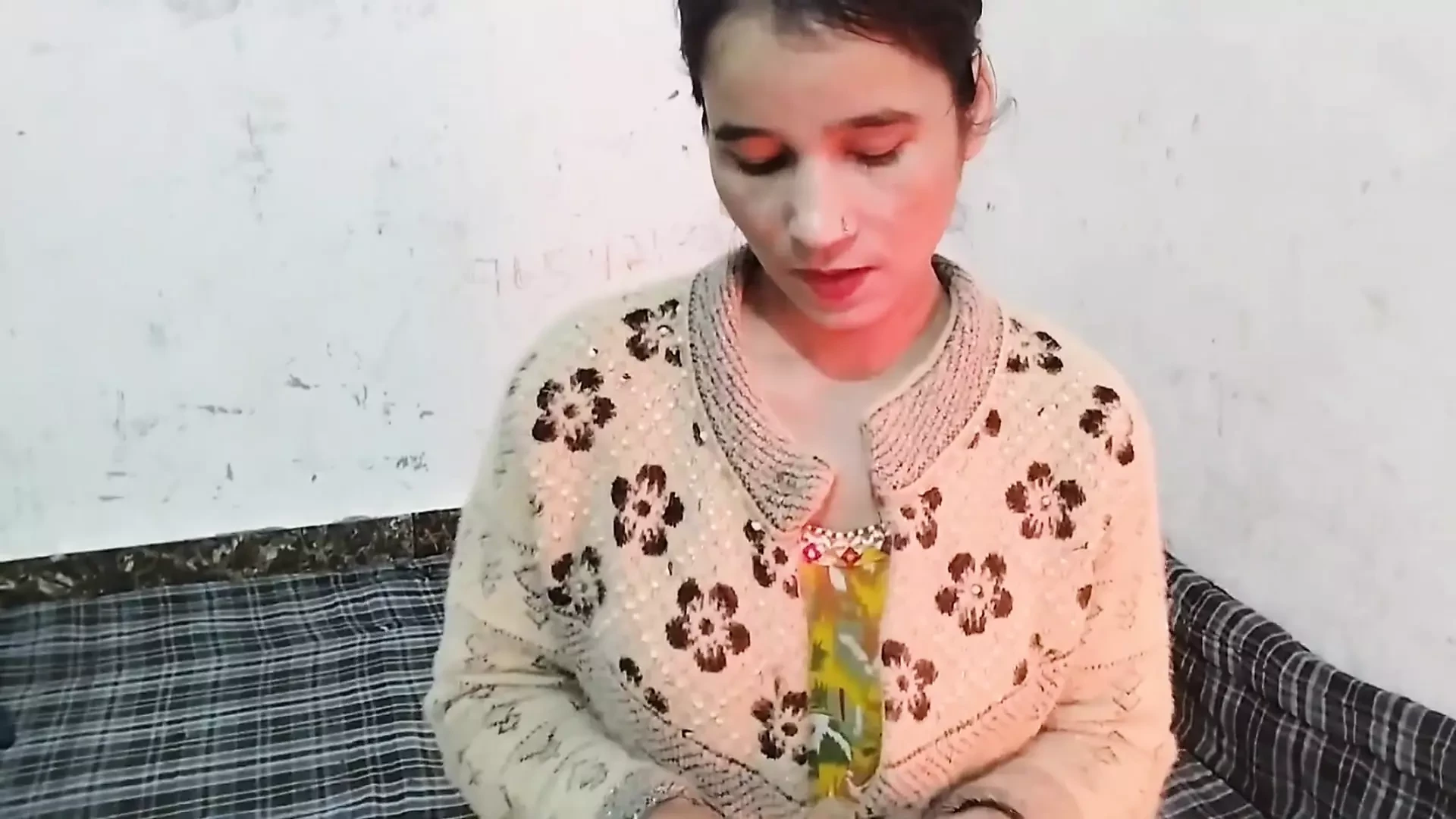 College girl ko ghar pe bulakar jabar dasti pela
