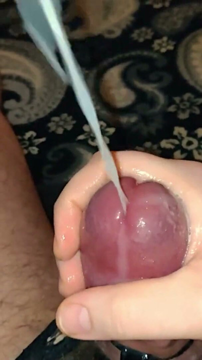 被口水浸透的丁字裤边缘控制 - SlugsOfCumGuy | 第1段