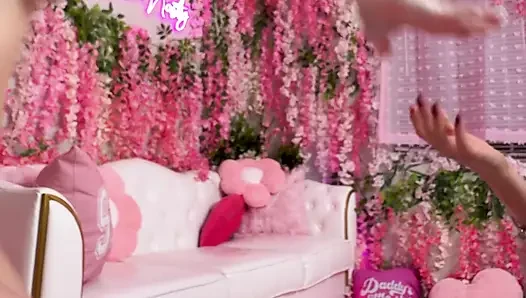Pink room ep.33: si cewek nakal latina yang lagi sange berat zoey dan jessica suka banget sama kontol