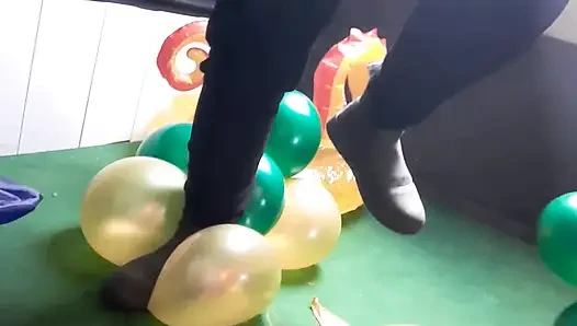 Balloon Garland: How Long Will the Balloons Stay Intact?