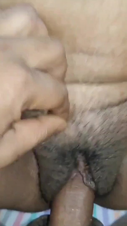 Die Ehefrau eines indischen Freundes wurde mit einem Halsfick-Blowjob gefickt | Clip 2