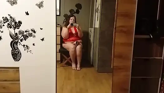 BBW Zeigt sich gerne in  wäsche