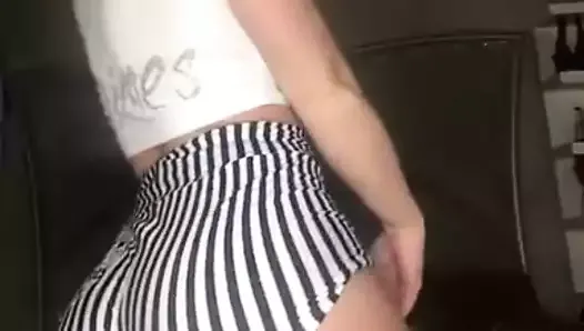 blonde twerking hot big ass