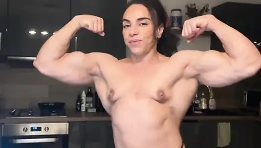 Bu vücut bazı kıyafetlerin altında olmamalıydı