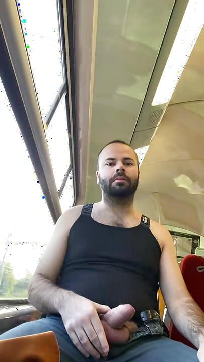 Thomas Godebin trende gösteriş yapıyor