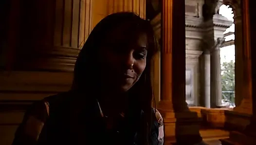 Sexy Rothaarige Touristin Reitet Schwanz in Hitze