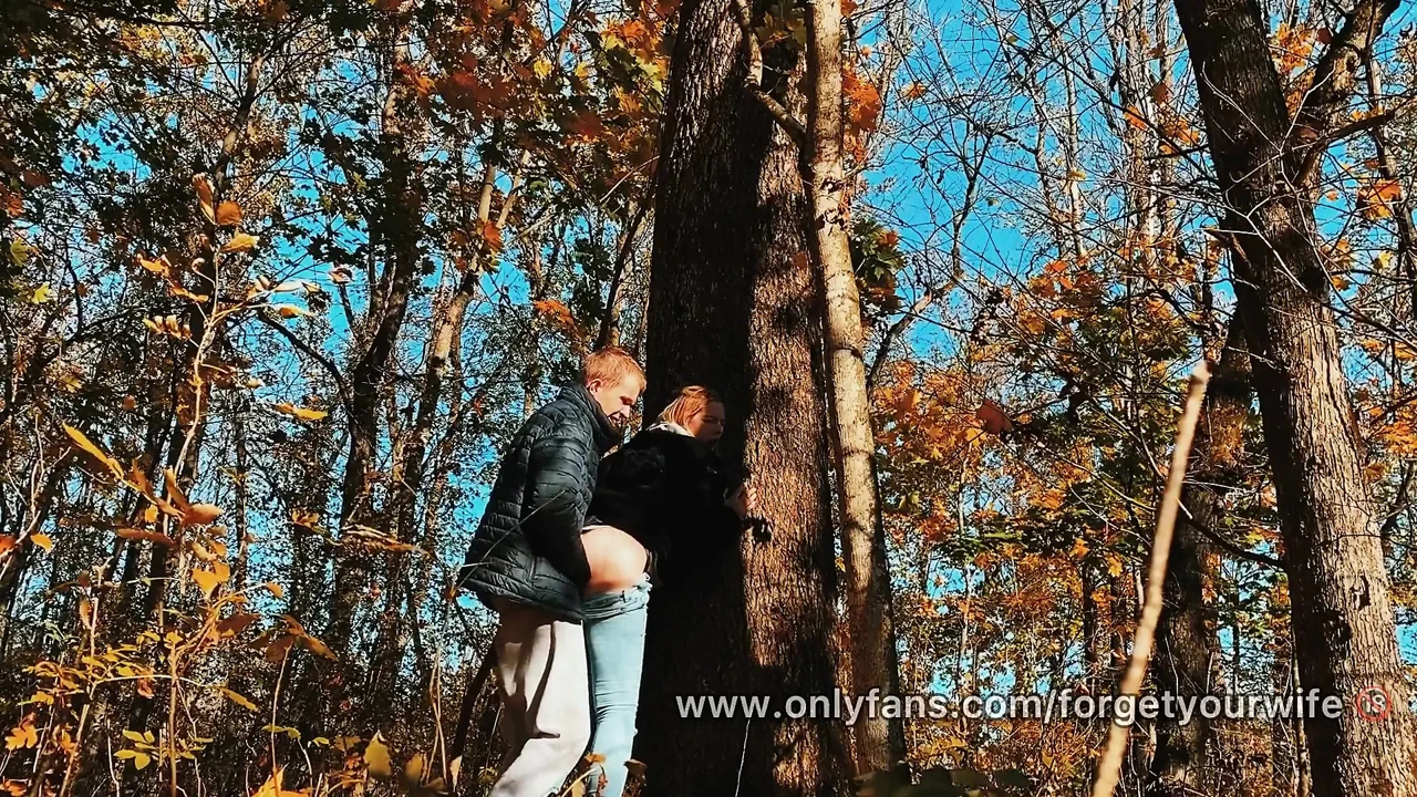 Fucked a Beauty with a Big Ass in the Forest While Walking