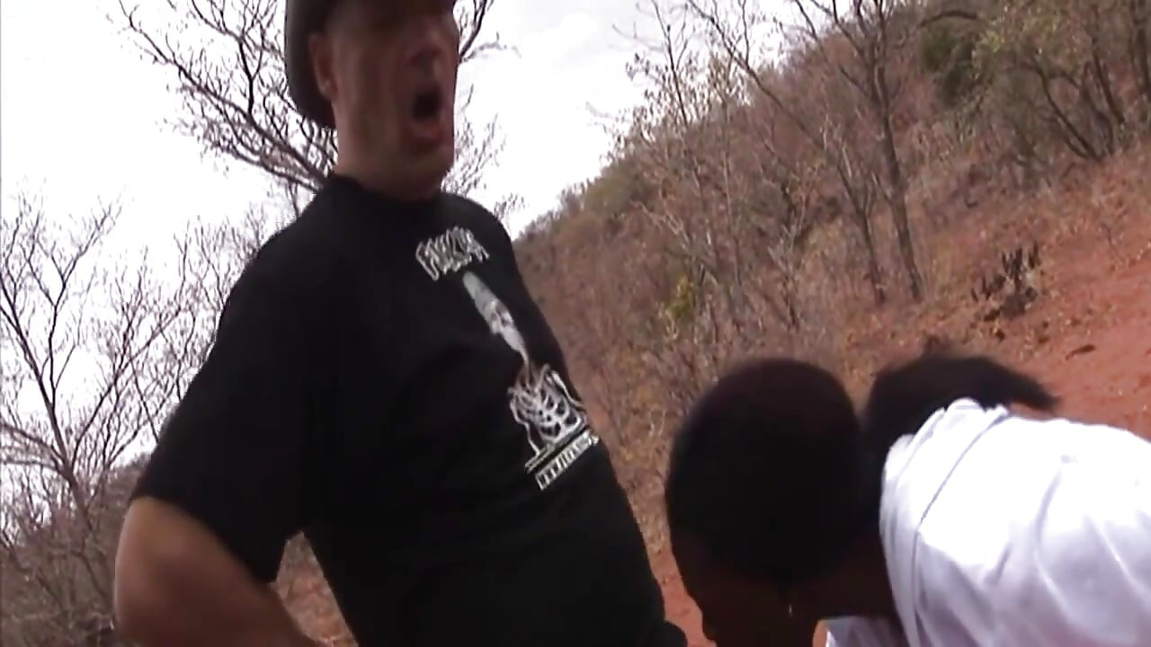 Experienced Cougar Enjoys Intense Outdoor Doggy Action