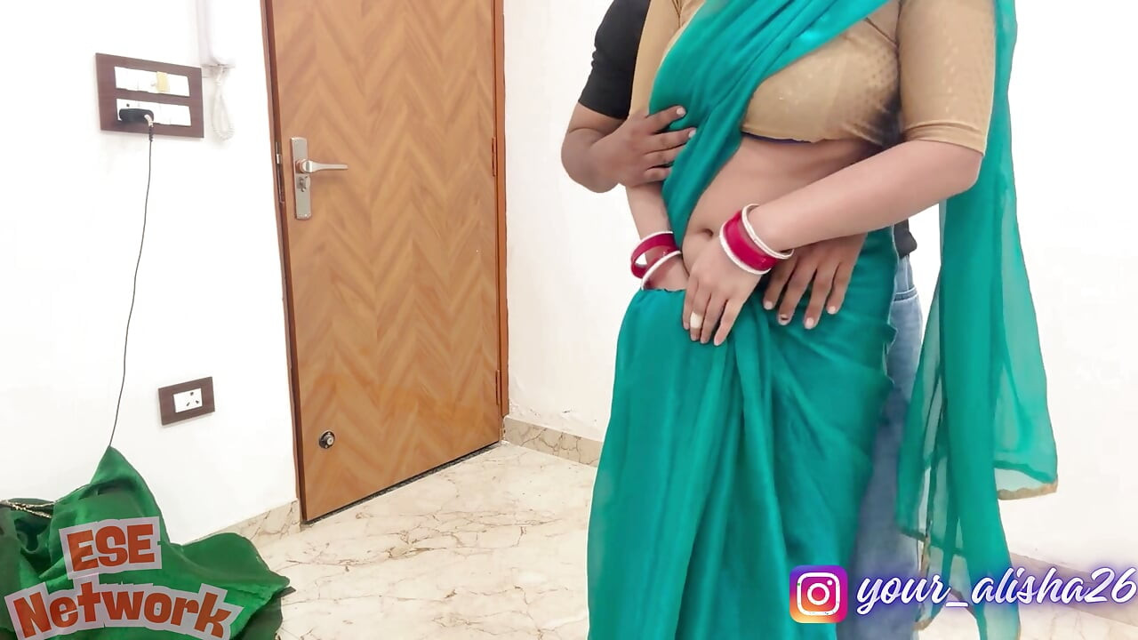 Chori Chori Gate  se Mujko Kapde badaltein Hue Dekh Raha tha aur Phir Chudai Start Kardiya