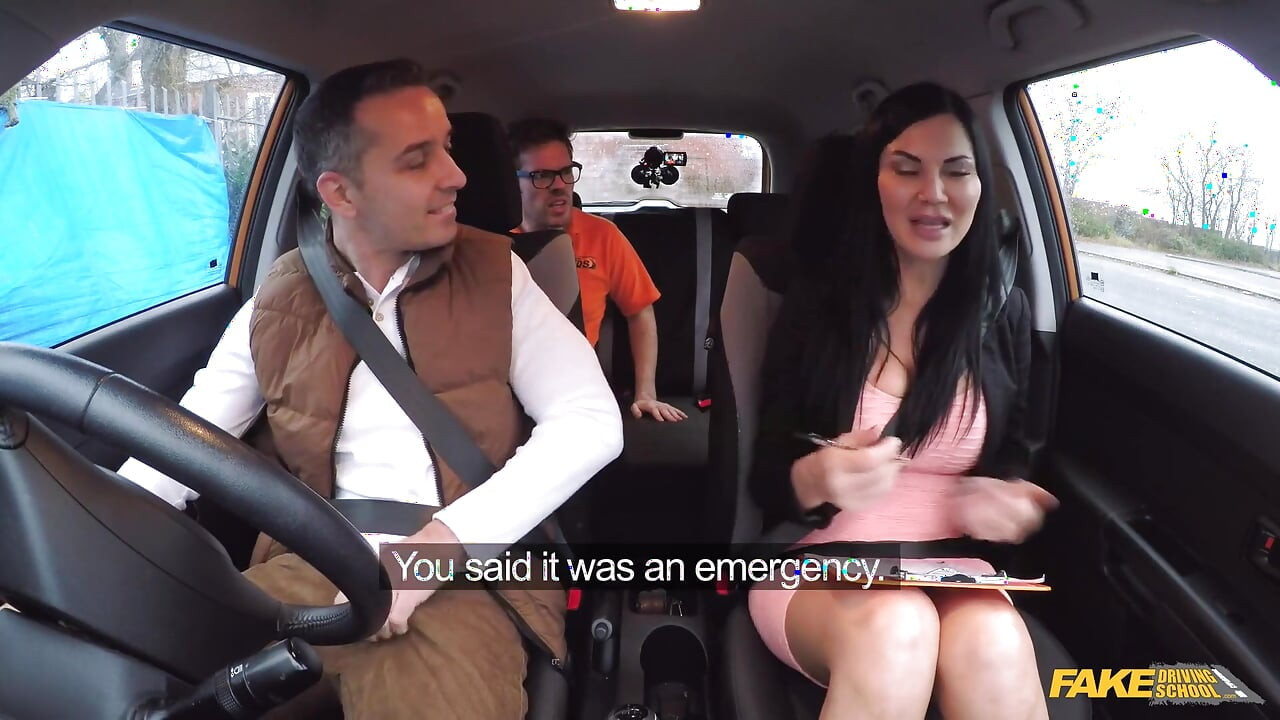Fake Driving School - экзамен по вождению превращается в дикую природу: двойной кримпай в машине