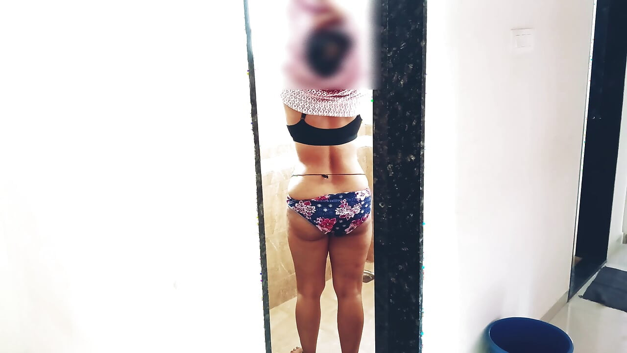 Gasflaschen-Lieferjunge hatte Sex mit Rhea Bhabhi