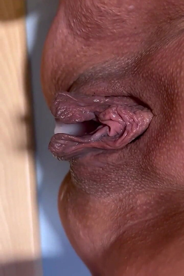 The Result After Being Offered, Tied up to Serve as a Whore, I Am Covered in Cum and Drool