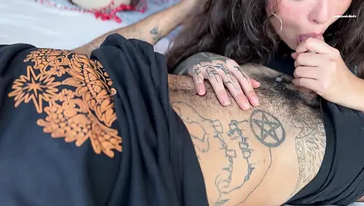 Mein freund hat mich betrogen, also gebe ich dem lieferboten meinen arsch und behalte seinen schwanz bei. Penektomie