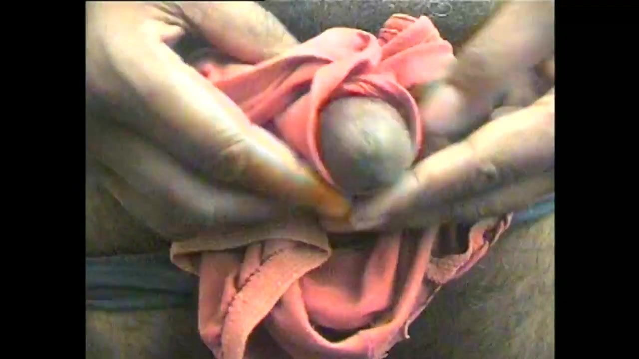 sree110309BLREDpanty