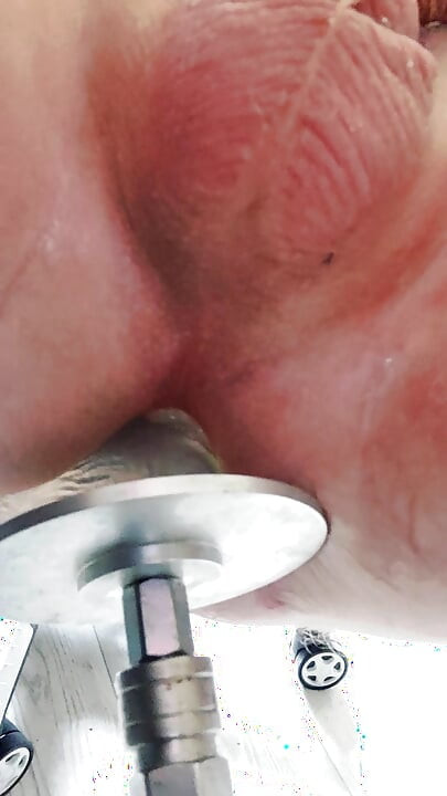 Reality footage: hardcore anal penetration without pause