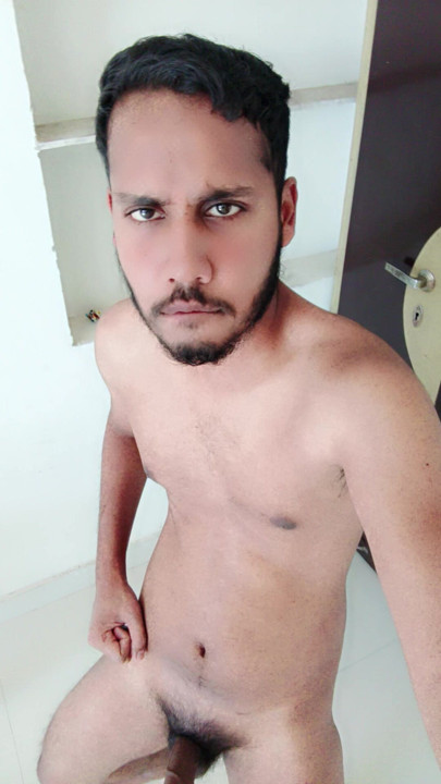 Nange hoke kiya sun bath.