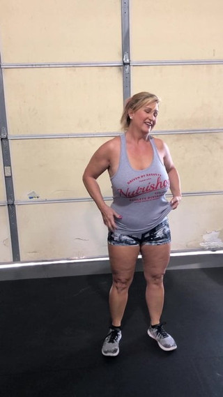 Busty gym flasher