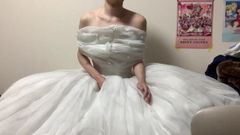Suknia ślubna szarpnie się